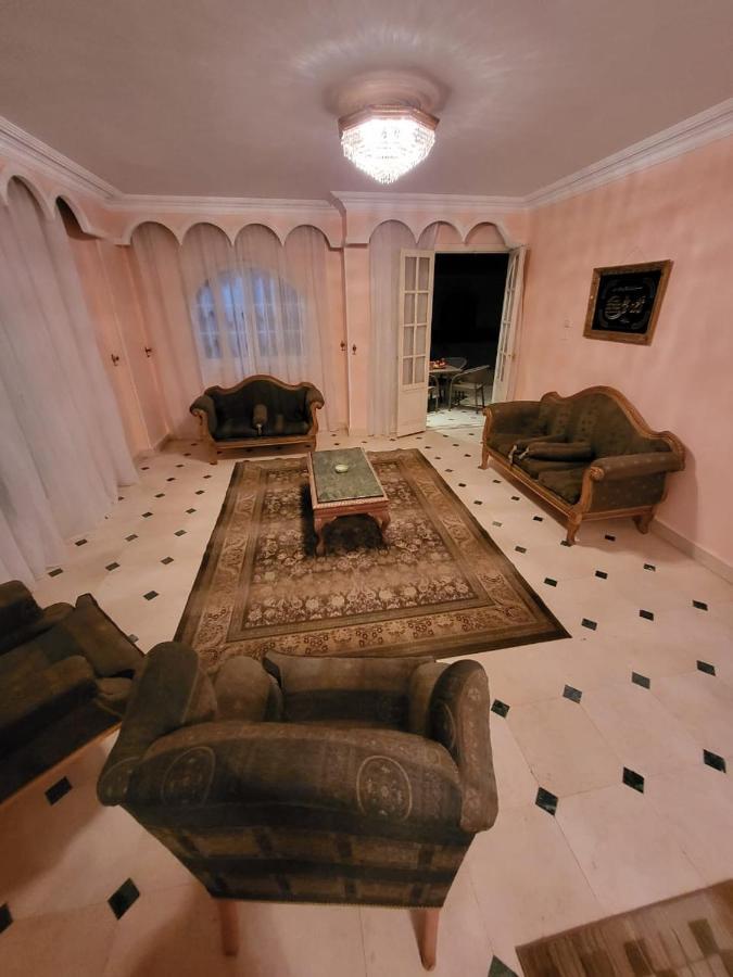 Hk Pyramids Guest House Kairó Kültér fotó